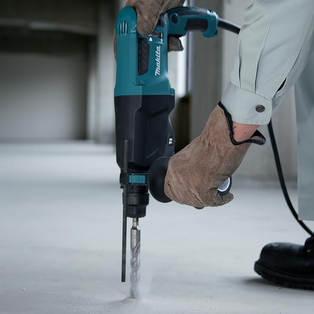 Makita Rotary Hammer 26mm – 220V – Model HR2600