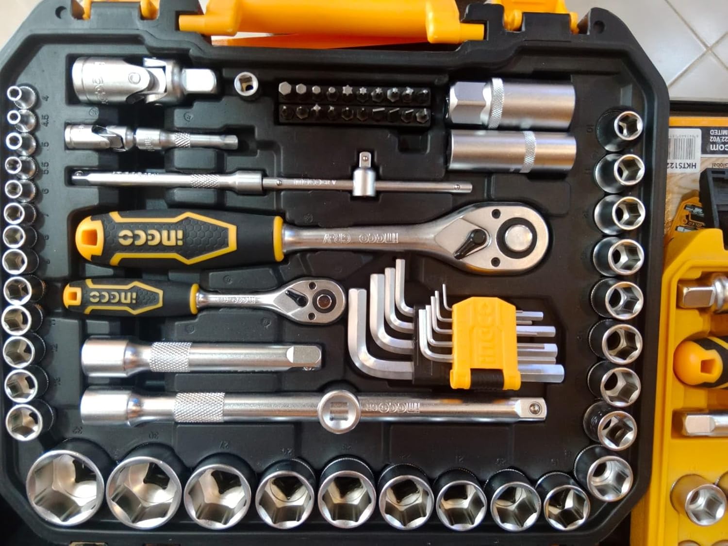 INGCO 100-Piece Professional Hand Tools Set in Metal Case – HKTHP21001