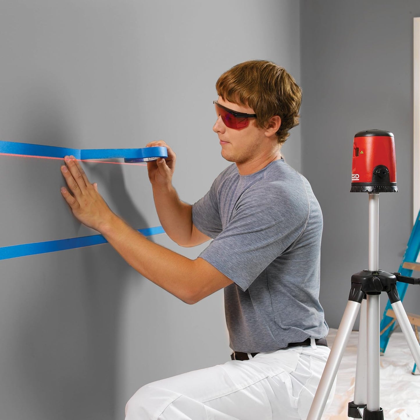 RIDGID Micro CL-100 Self-Levelling Cross-Line Laser Level Kit – Model 38758