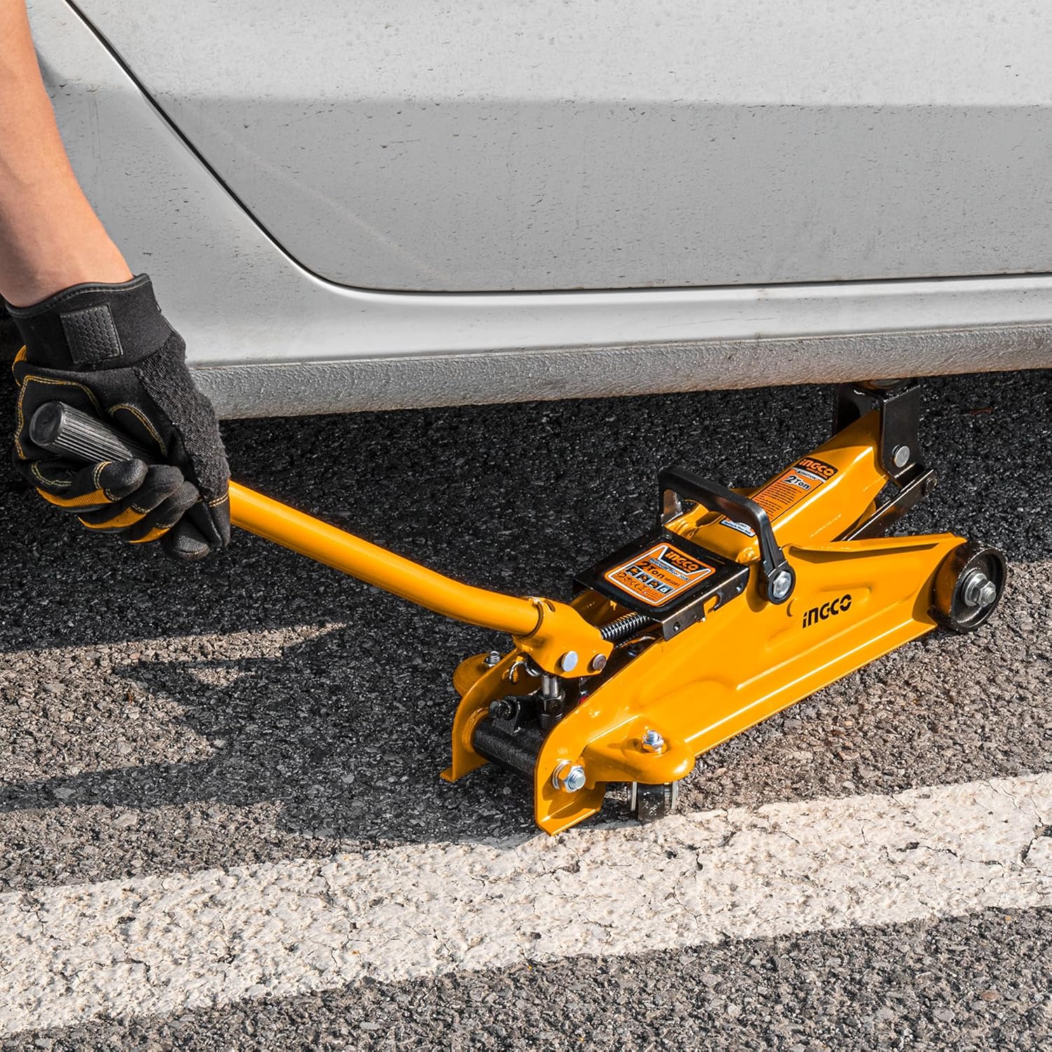 INGCO 2 Ton (4000 lb) Hydraulic Service Floor Jack – HFJ201